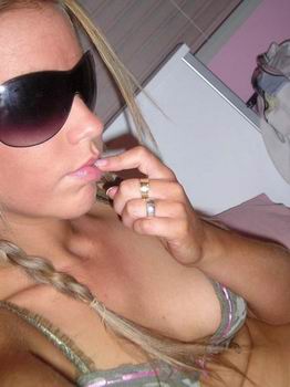 Blonde chaude cherche libertin hot